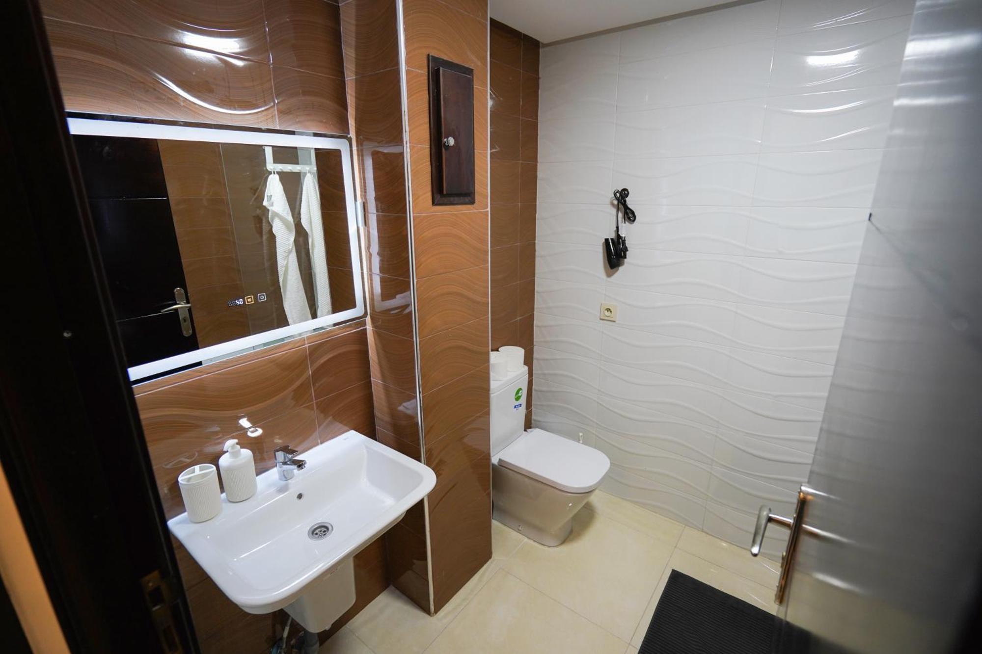 Appartement With Terasse 5 Min To Tanger Marina-Free Parking Eksteriør bilde